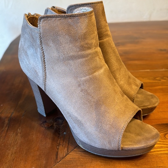 Steven Ella Peep Toe Shoe size 9 - Picture 7 of 7